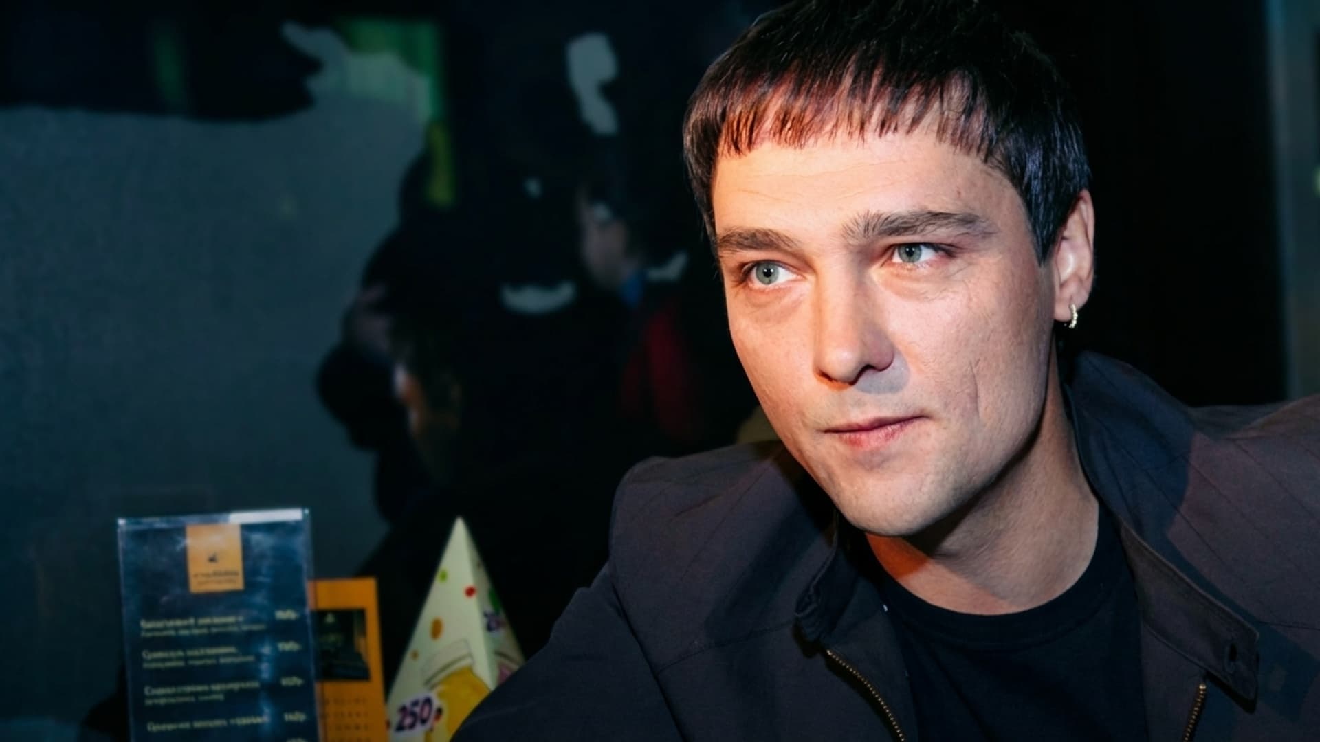 Шипы белых роз